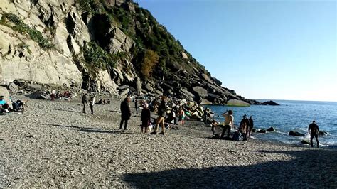 Vernazza Beach - YouTube