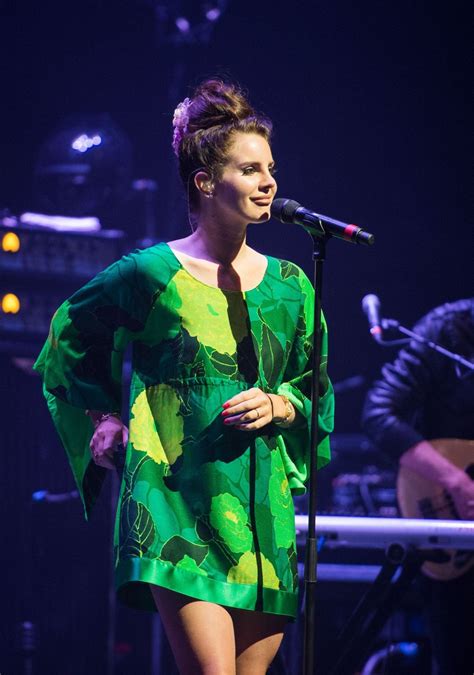 Green Fashion, Lana Del Rey | American singer, songwriter, and record producer. Her music has ...