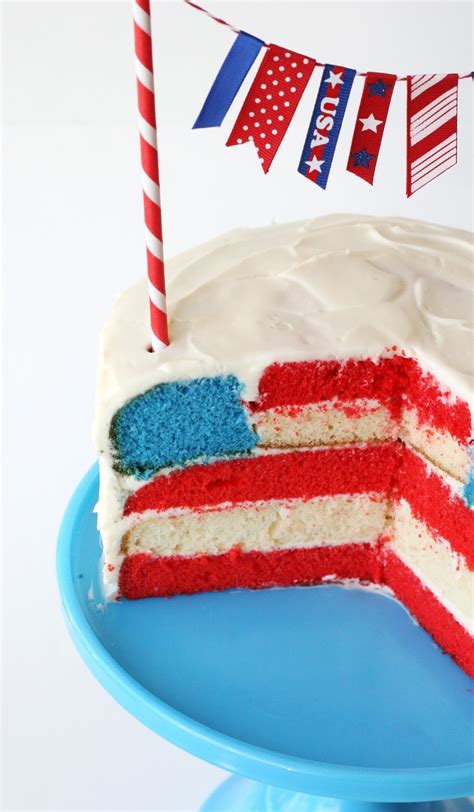 4th of July Flag Cake - Glorious Treats