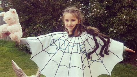 Wilbur, Fern and Charlotte from Charlotte's Web - book week costume | Book week costume, Girl ...