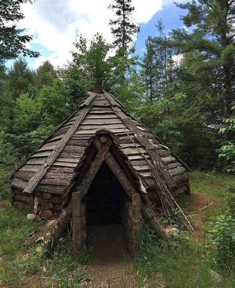 Pin by Sabrina Cmltt on Wald | Bushcraft shelter, Wilderness survival ...