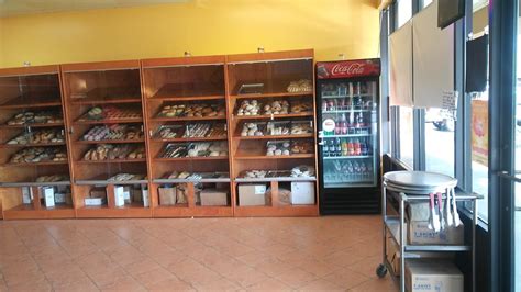 El Globo Bakery Panaderia y Pasteleria – reviews, photos, working hours ...