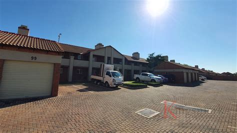 Two Bedroom Apartment in Mooikloof Ridge – Kingsmark Real Estate