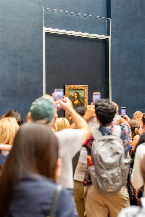 20 BREATHTAKING Things to See at The Louvre (Best of the Best)