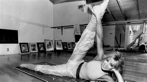 'Knots Landing' star Donna Mills, 82, describes her New Year's workout ...