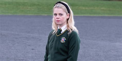 Derry Girls: 13 Inconsistencies That Make No Sense About Erin