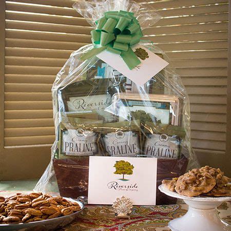 Southern Deluxe Pecan Gift Basket | Gift tray, Pecan, Gift baskets