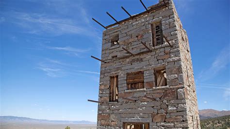 Nevada Road Trip With Kids: 15 Can’t-Miss Stops on the Loneliest Road ...