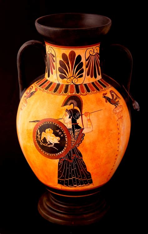 CLASSICAL GREEK POTTERY AMPHORA : THE CLASSICAL PANATHENEAN AMPH