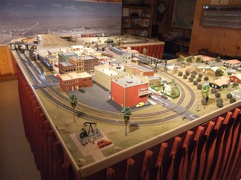 Model train layouts, Model railroad, Model railway