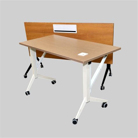 Metal White Meeting Room Table at best price in New Delhi | ID: 22875365630