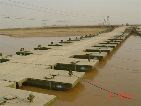 Military Floating Pontoon Bridge , Pedestrian Floating Water Bridge