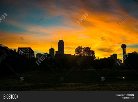 Dallas Texas Sunrise Image & Photo (Free Trial) | Bigstock