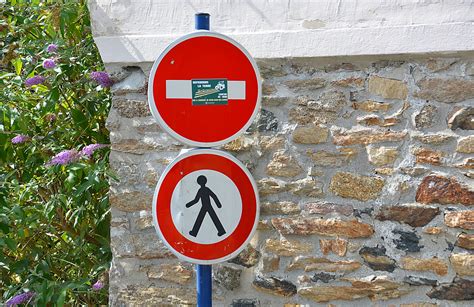 Road Sign Free Stock Photo - Public Domain Pictures