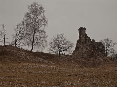 Aizkraukle Castle Ruins, Aizkraukle, Latvia - SpottingHistory