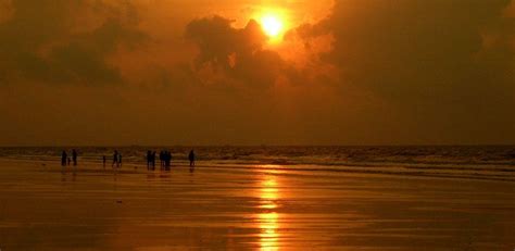 Digha, the most popular beach in West Bengal. | Budget friendly travel, Sunset, Sunrise sunset