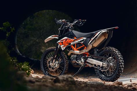 Ktm 690 Enduro R Specs / Review Specs KTM 2017 690 Enduro R - Bikes ...