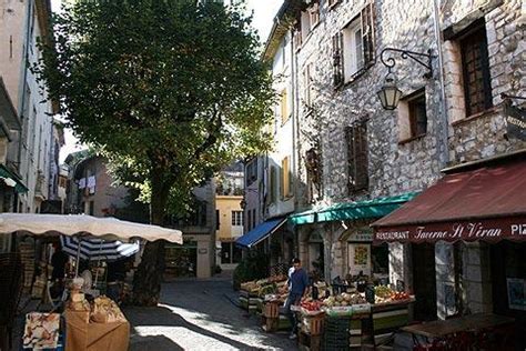 Vence, France: travel and tourism, attractions and sightseeing and ...