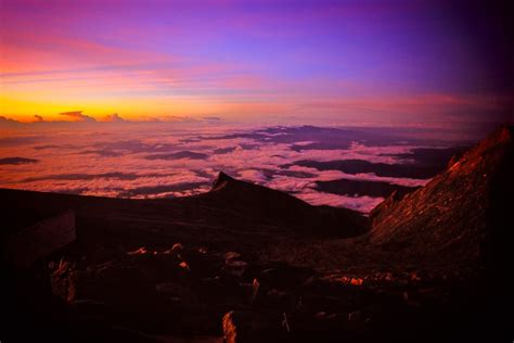 Daily Photo - Sunrise on Mount Kinabalu | Richard Davis Photography