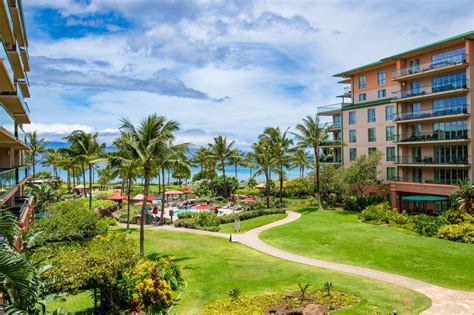 Rooms & suites with ocean views | Outrigger Honua Kai Resort & Spa