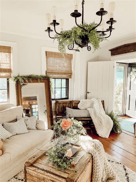 Rustic vintage farmhouse living room | Farmhouse decor living room ...