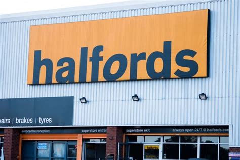 Halfords opening hours: What time is Halfords open? Which stores have ...