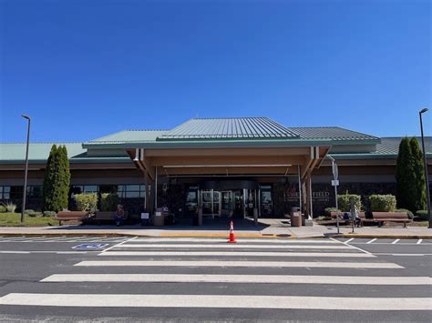 All About RDM: Redmond Airport in Central Oregon | Roam Redmond Oregon