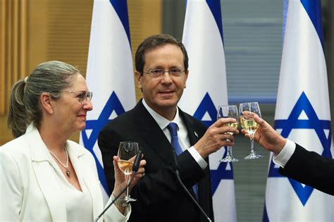 Israël : qui est Isaac Herzog, le nouveau président du pays