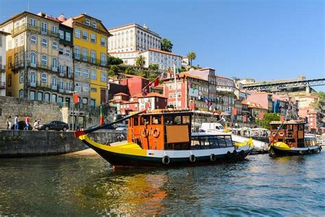 2023 Porto city day tour with wine tasting and river cruise