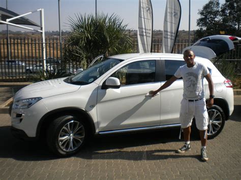 Andile Jali drives Peugeot 4008 | DISKIOFF