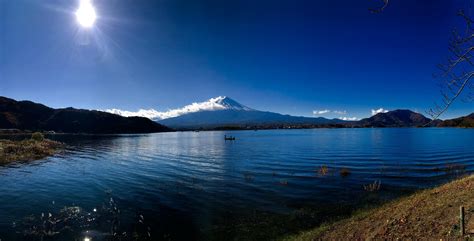 Fuji at Kawaguchi Lake : r/japanpics