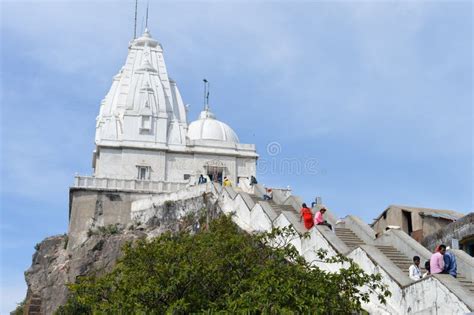 Parasnath, Giridih, Jharkhand, India May 2018 - Local People Walking in ...