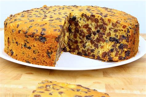 An Amazing Fruit Cake Recipe With Just 3 Ingredients