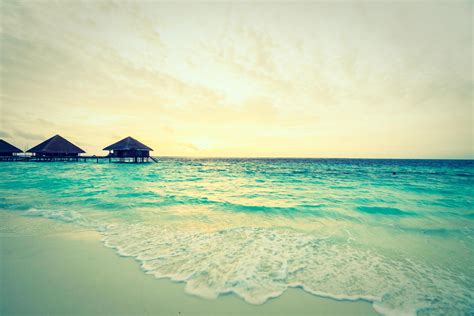 Sunset at maldives island 2225730 Stock Photo at Vecteezy