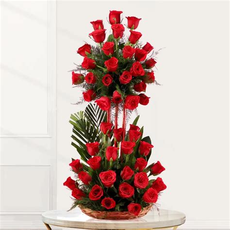 Flower Arrangement of Red Roses