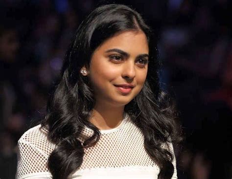 Isha Ambani Wiki, Age, Husband, Children, Family, Biography - WikiBio