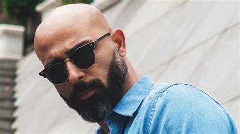 How to Achieve the Best Beards for Bald Men | Philips