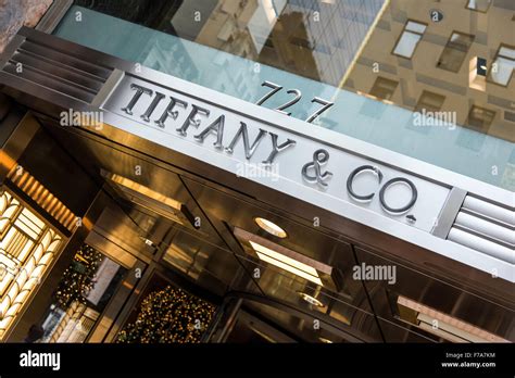 Tiffany and Co, jewelry store, Fifth Avenue, Manhattan, New York, USA ...