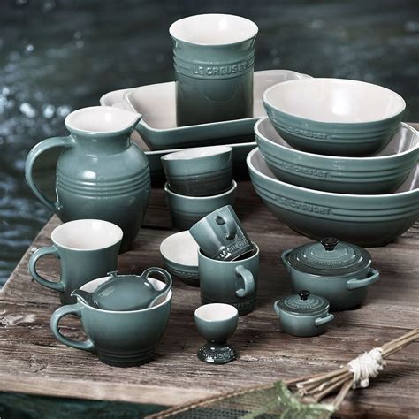 le creuset ocean | I wonder how much green is in this colour. I like it ...