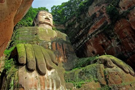 Leshan Giant Buddha and its History - Arkeonews