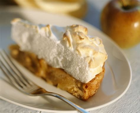 Apple Pie With Meringue Topping