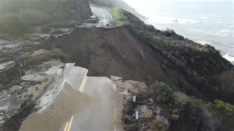 Massive piece of California's iconic Highway 1 collapsed into ocean ...