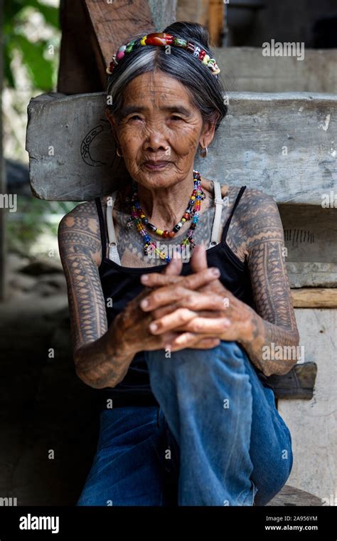 Kalinga philippines tattoo tinglayan hi-res stock photography and images - Alamy