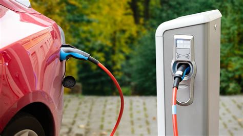 How Much Does it Cost to Charge an Electric Car? - Kelley Blue Book