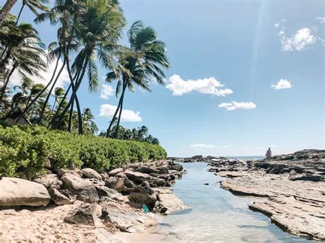 The Best Hidden Beach on Oahu for Families + Snorkeling | The Mom Friend