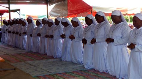 Burkina Faso: Desecrated Church reopens after purification - Vatican News