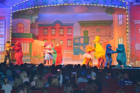 Sesame Street Live - Elmo Makes Music - Building Our Story