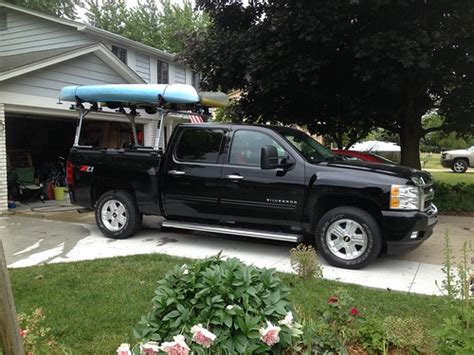 A Rack And Truck Bed Cover On A Chevy/GMC Silverado/Sierra… | Flickr
