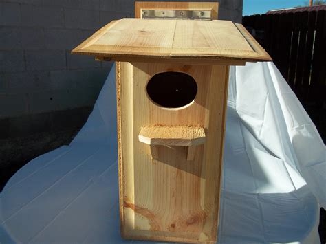 Items similar to Wood Duck nesting box with hinged top on Etsy