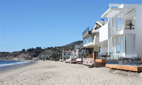 Carbon Beach in Malibu is "Billionaires Beach" - California Beaches